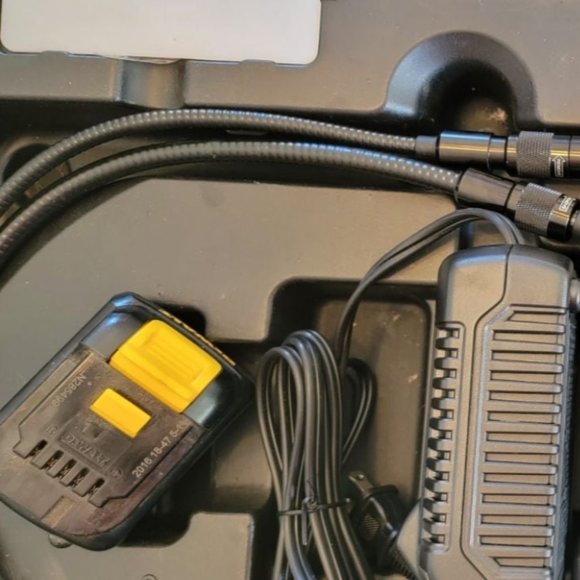 DeWALT Inspection Scope with Extra 9mm s LIKE NEW - Picture 2 of 7